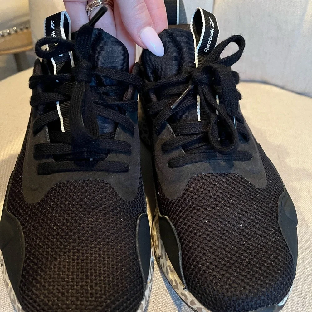 Leopard Reebok - Picture 2 of 5